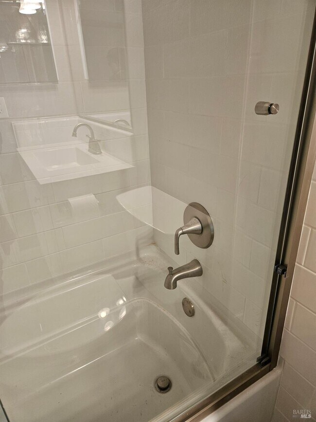 Building Photo - 2601 Sinclair Ave