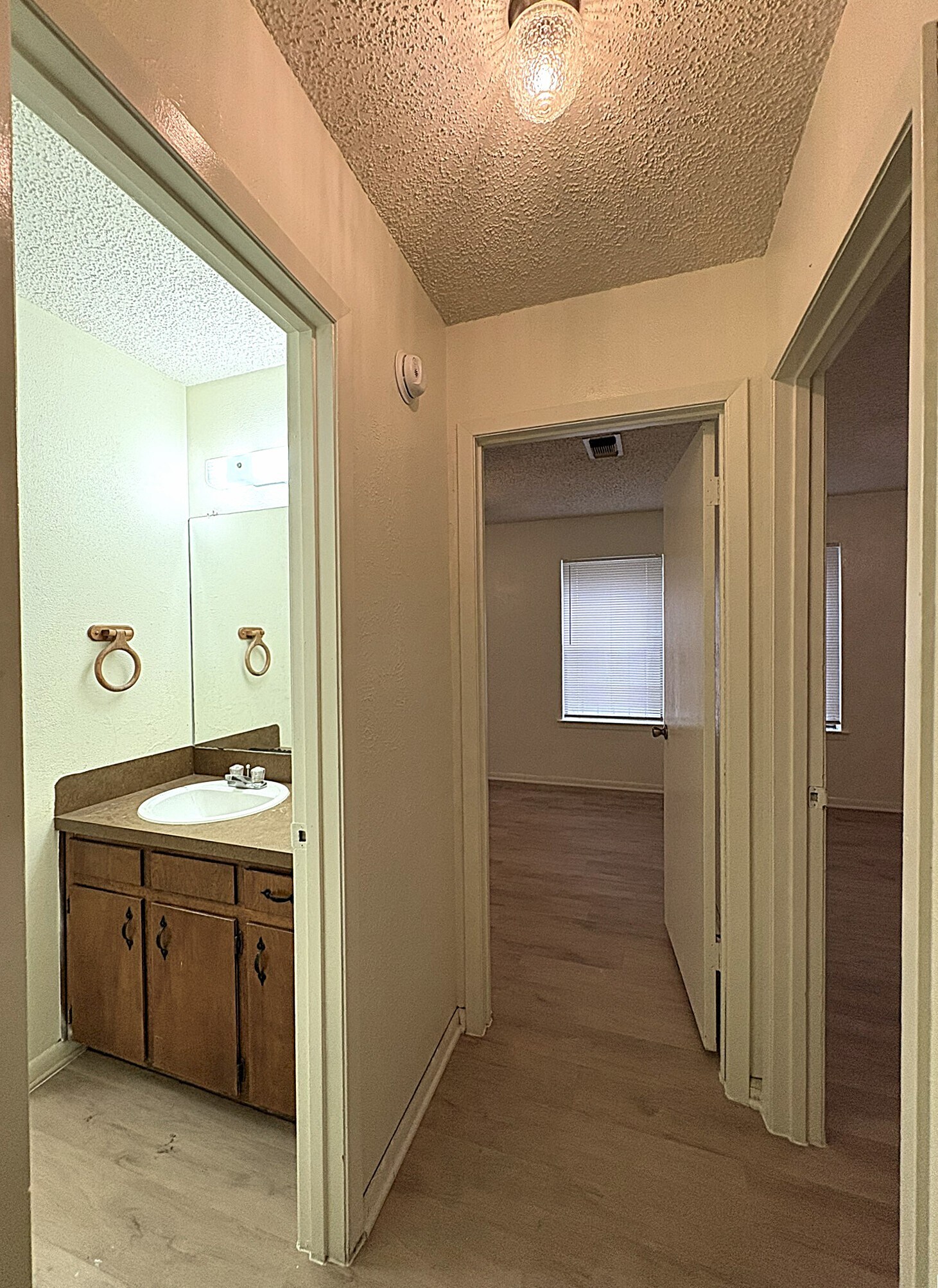 Building Photo - 1119 Rhonda Lee St