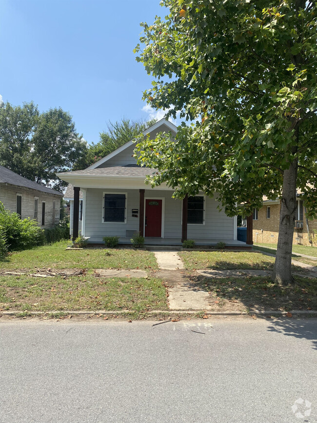 Building Photo - 1518 S Cross St