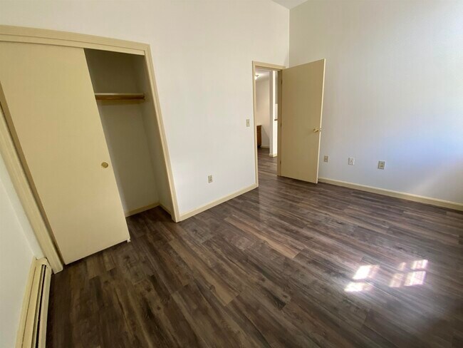 Building Photo - 124 Orange St