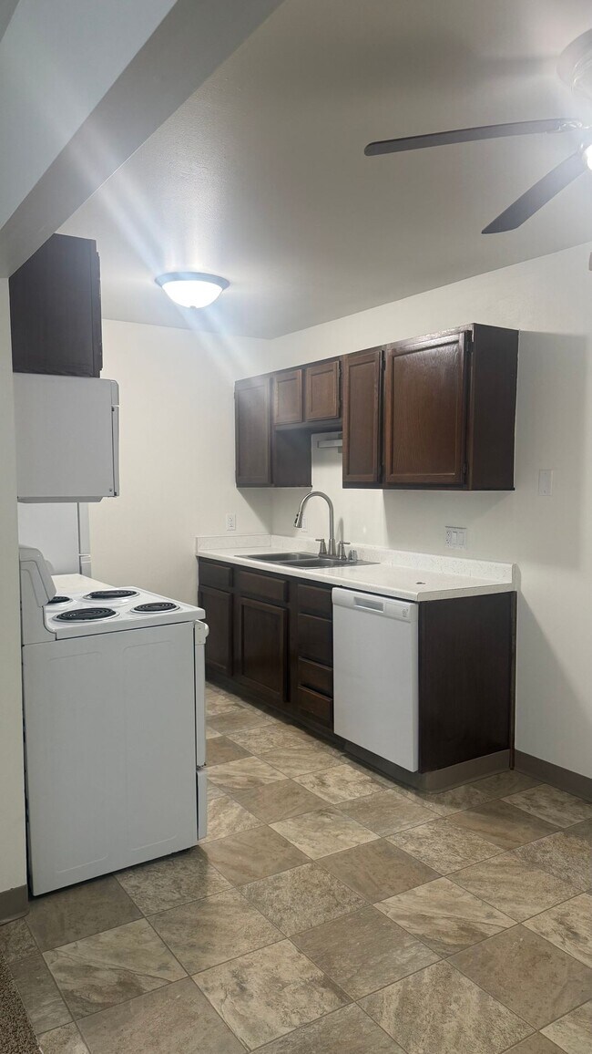 Building Photo - Upper 2 Bedroom Apartment – Heat Included - Available: First Week of June  2026