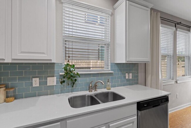 Building Photo - 5317 Daimler Dr