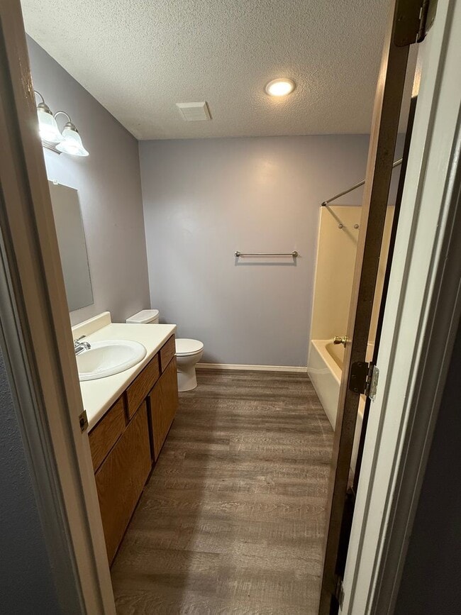 Building Photo - 1309 Grand Oak Dr