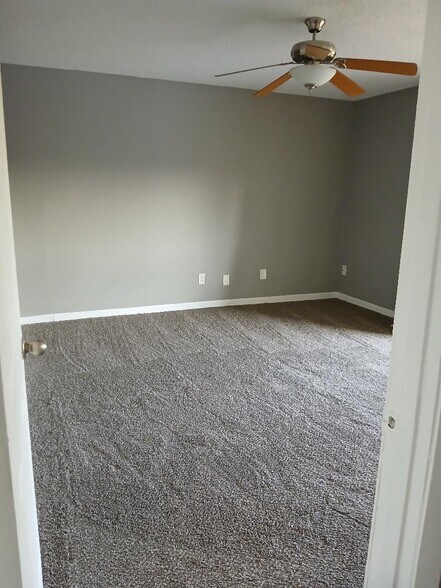 Building Photo - 6319 Newtown Cir