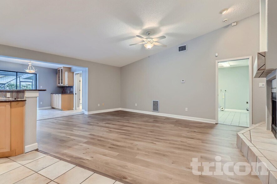 Building Photo - 1736 Pine Creek Ct