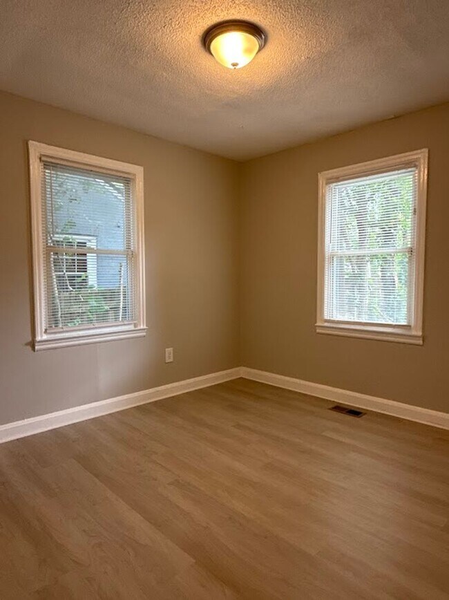 Building Photo - 2 bed 2 bath in Atlanta!