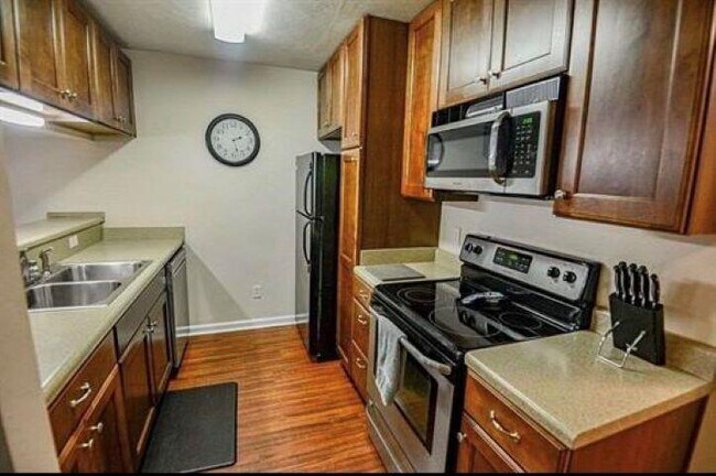 Building Photo - 2525 Hartsfield Rd