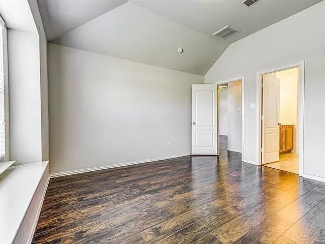 Building Photo - 2761 Cascade Cove Dr