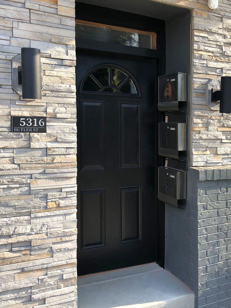 Beautiful Entrance - 5316 Butler St