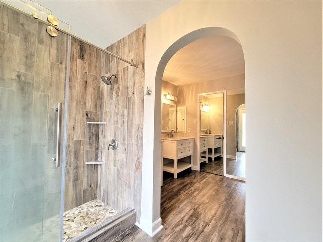 Building Photo - 13122 Waldemere Dr