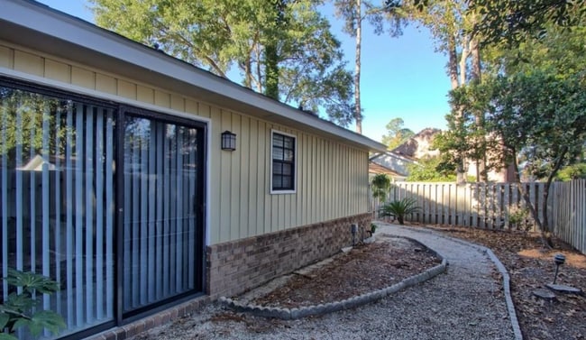 Building Photo - 16 Navigator Ln