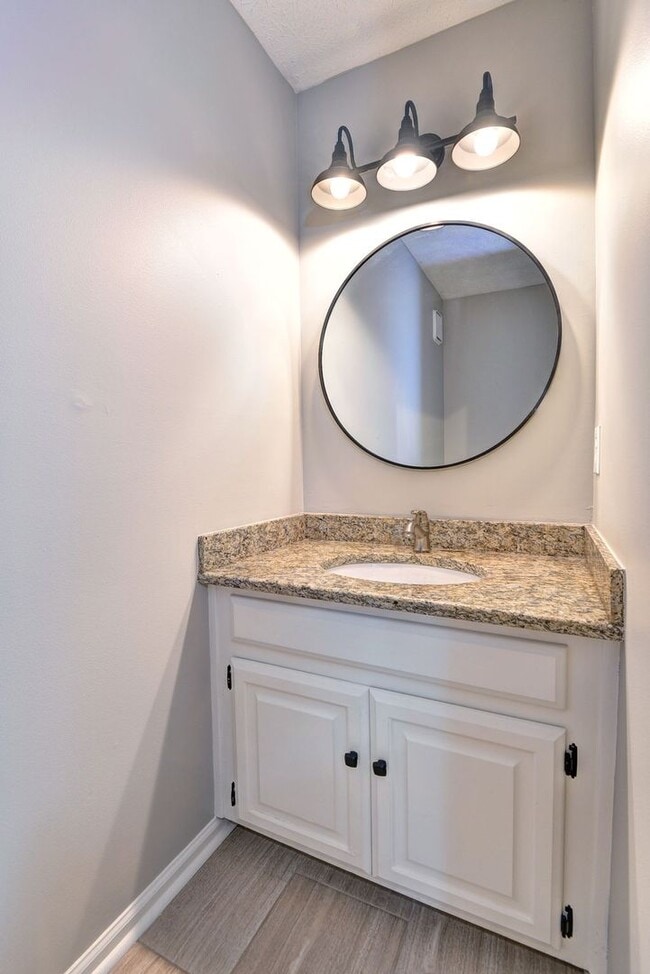 Building Photo - Lovely Home in Seaford