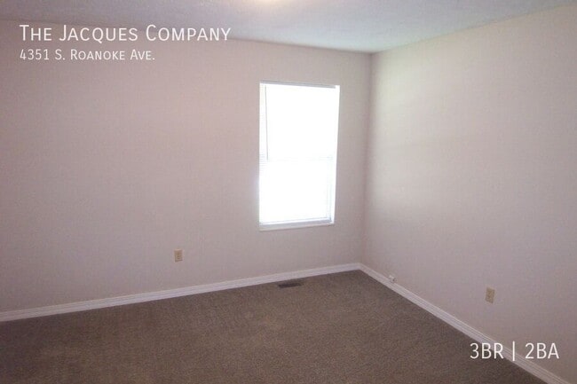 Building Photo - 4351 S Roanoke Ave