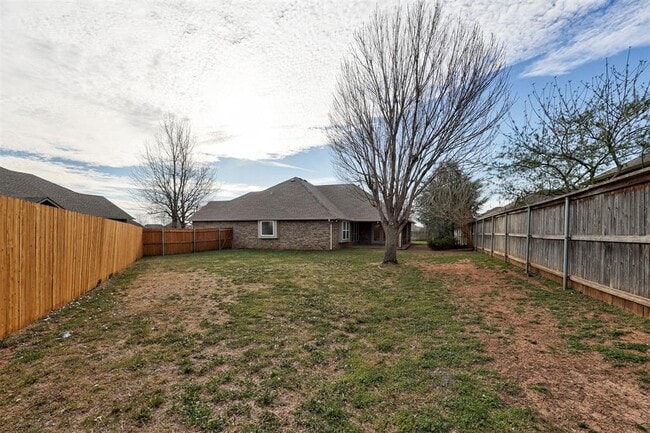 Building Photo - 1708 NW 161st Cir