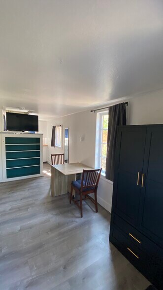 main space - 132 NW 30th St