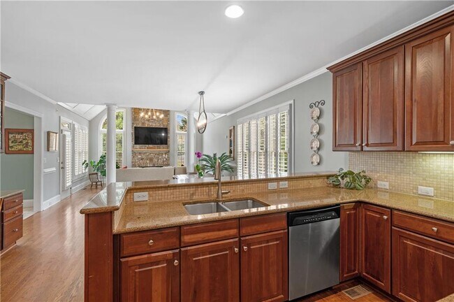 Building Photo - 5945 Broadwater Tr