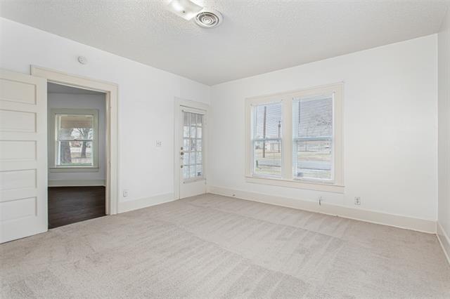 Building Photo - 316 W Avenue A