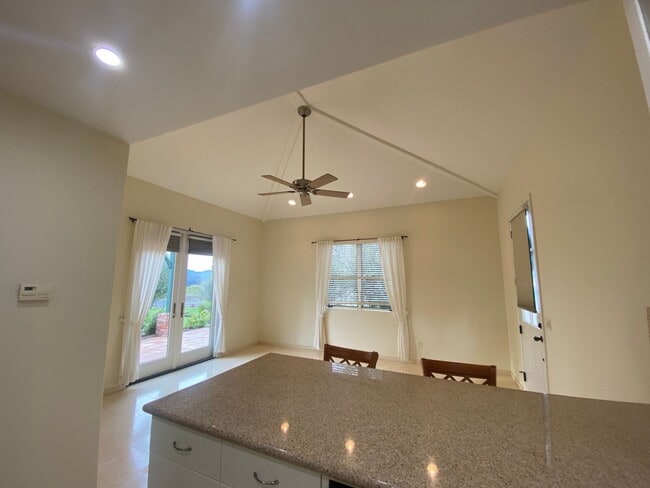 Building Photo - Beautiful 1 BD / 1 BA Granny Unit in Count...