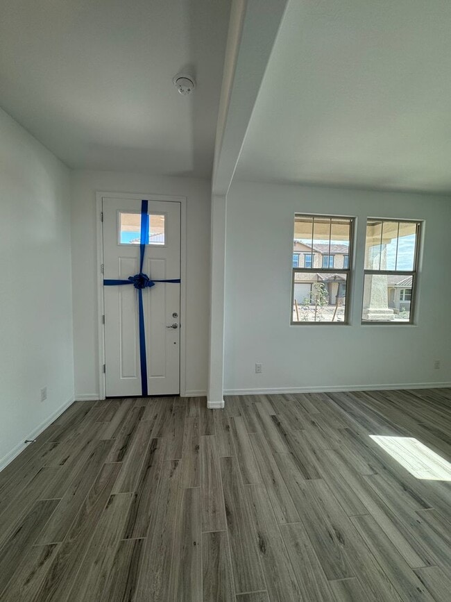 Building Photo - BRAND NEW HOME IN SENTERO CROSSING