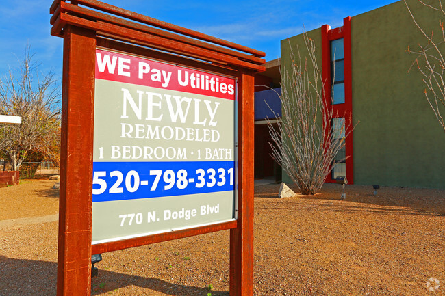 Building Signage - Miramonte Apartments