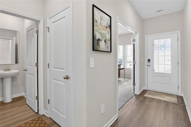 Building Photo - 6929 Winchester Pl