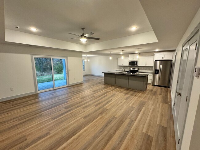 Building Photo - 4756 Raven Crk Dr