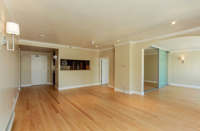 Building Photo - 300 3rd St
