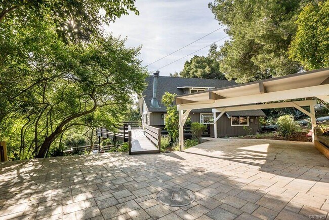 Building Photo - 21670 Encina Rd