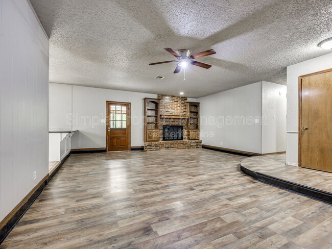 Building Photo - 1706 High Meadows Dr