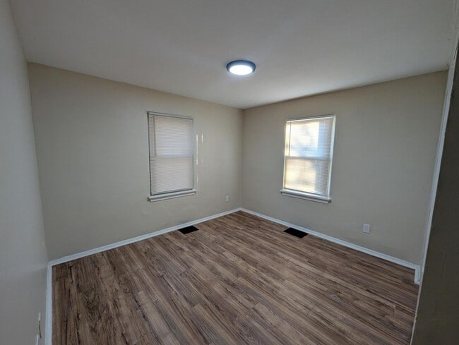 Building Photo - Space to Spare on Frost