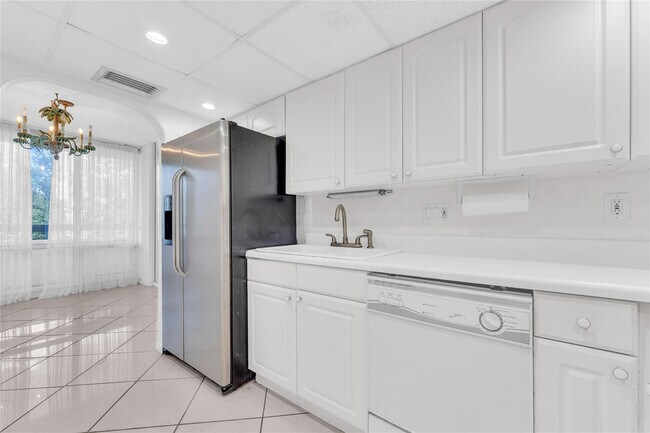 Building Photo - 1401 S Federal Hwy