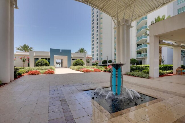 Building Photo - 241 Riverside Dr