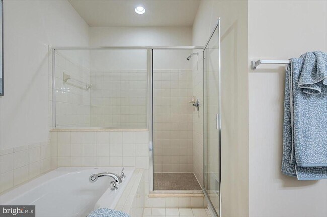Building Photo - 203 Starry Way Dr