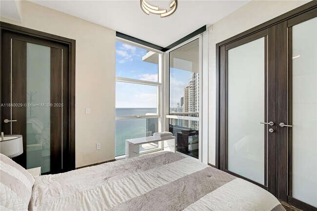 Building Photo - 18101 Collins Ave