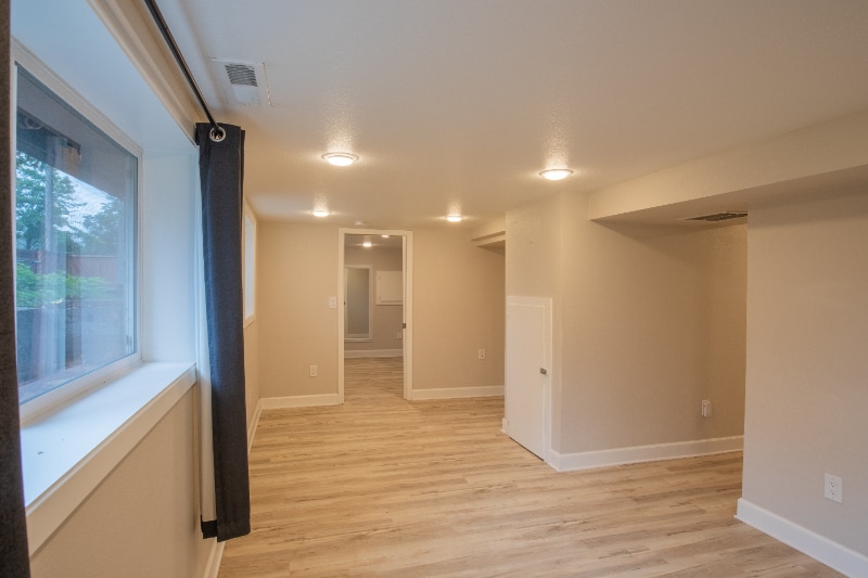 Building Photo - 7434 SE Duke St