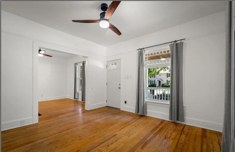 Building Photo - 502 E San Miguel St