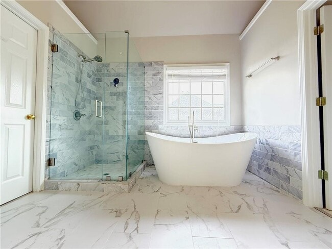 Building Photo - 3500 Millwater Crossing NE