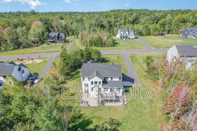 Building Photo - 7806 Shawmont Rd