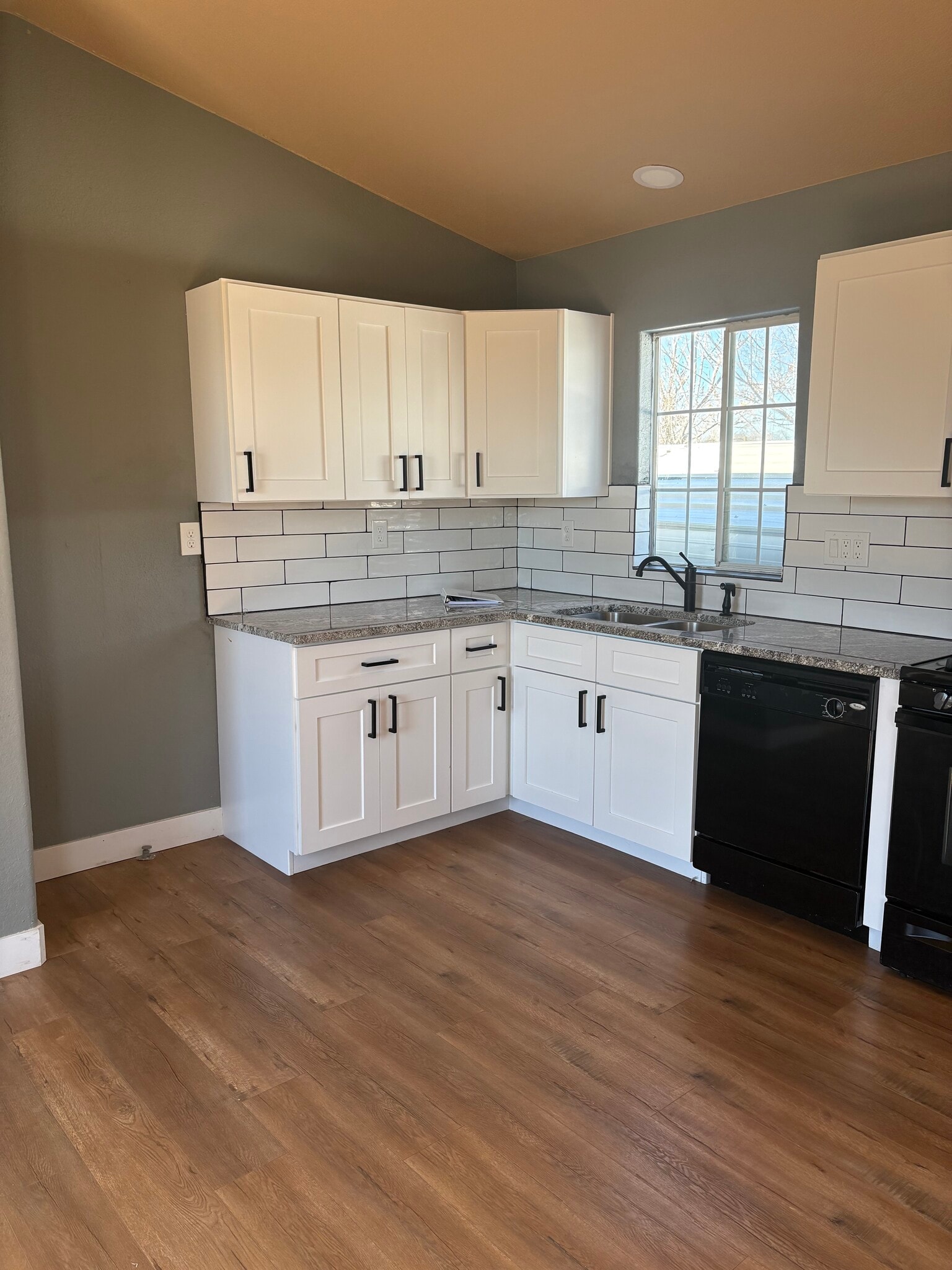 Building Photo - 4321 N Mobile Cir E