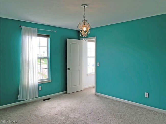 Building Photo - 3696 Kenway Blvd