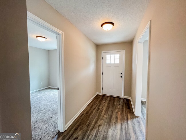 Building Photo - 546 Deerchase Ct