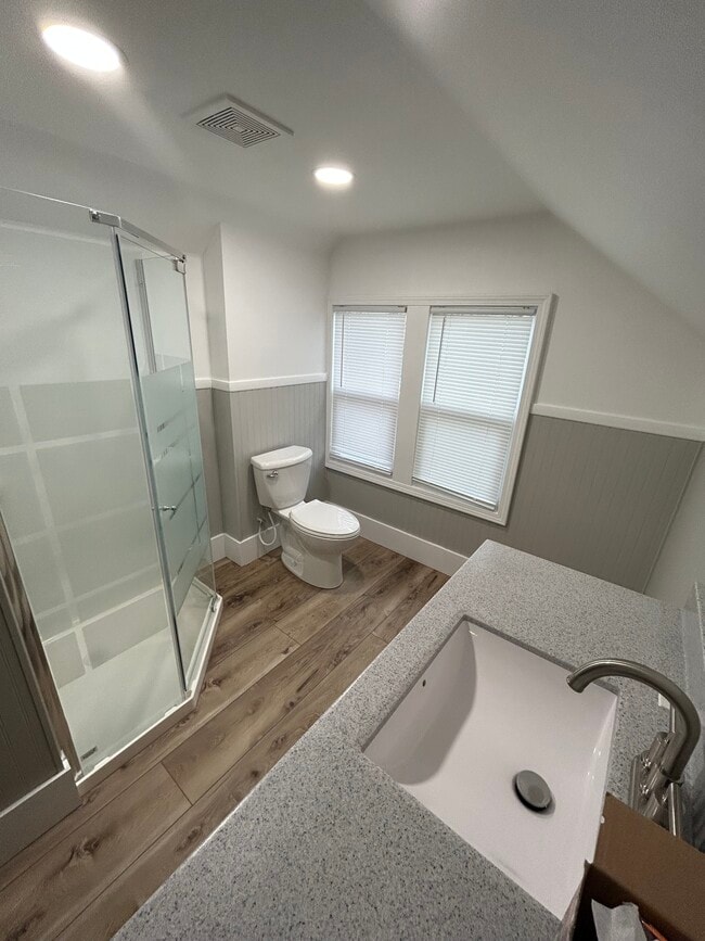 Building Photo - 4562 Charles St