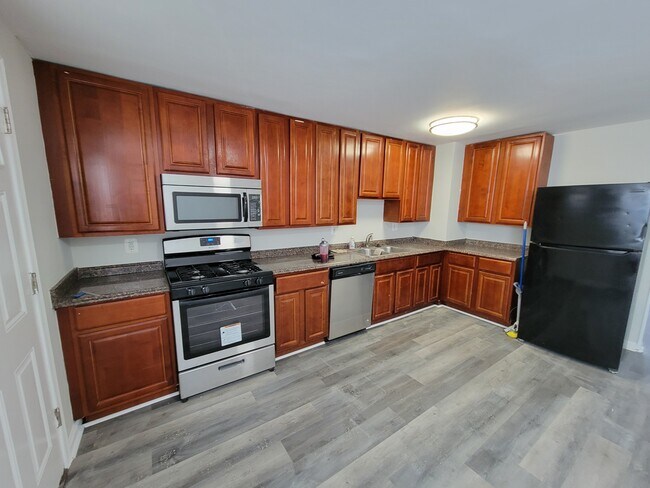 Building Photo - 5253 Cedgate Rd