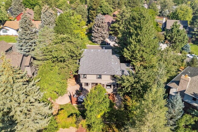 Building Photo - 8056 S Krameria Way