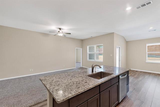 Building Photo - 1903 Dahlia Way
