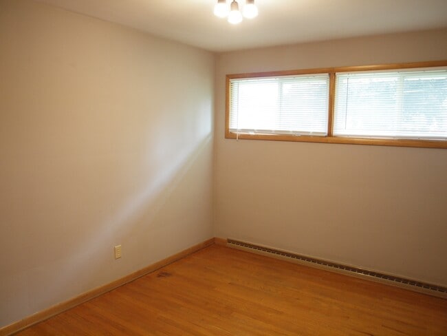 Building Photo - 5551 Thunderbird Cir NW