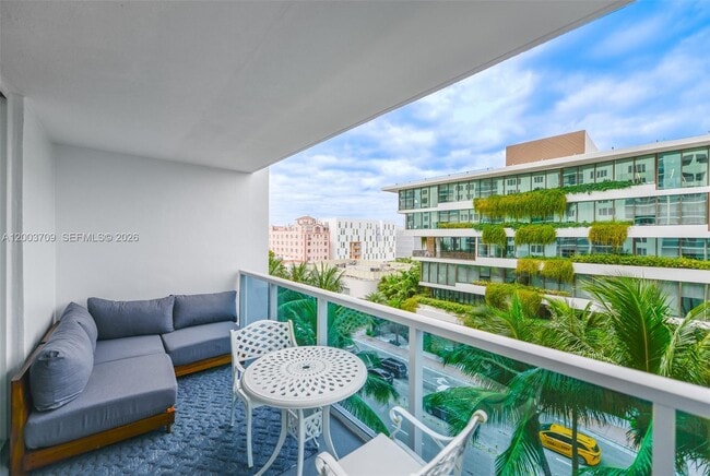 Building Photo - 2301 Collins Ave