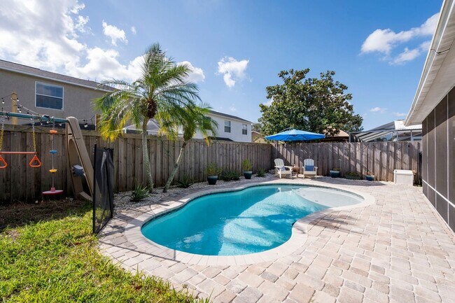 Building Photo - STUNNING 4-BED, 3-BATH HOME WITH SOLAR PANELS IN TAMPA, FL!
