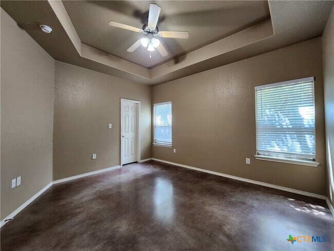 Building Photo - 228 Anne Louise Dr