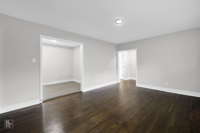 Building Photo - 308 Elizabeth Street